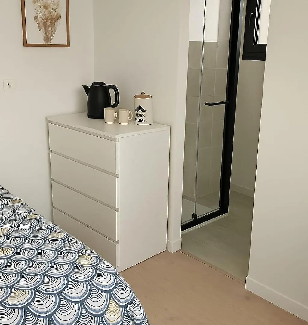 Chambre Privee 350 M De La Mer Et Proche Et Gr34 Avec Coin Repas Et Micro Onde プルゲルノー フランス
